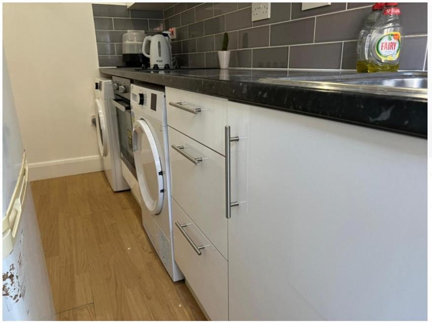 Lejlighed Wembley Apartment - 33 Oakington Manor Dr Ha9 6Lu