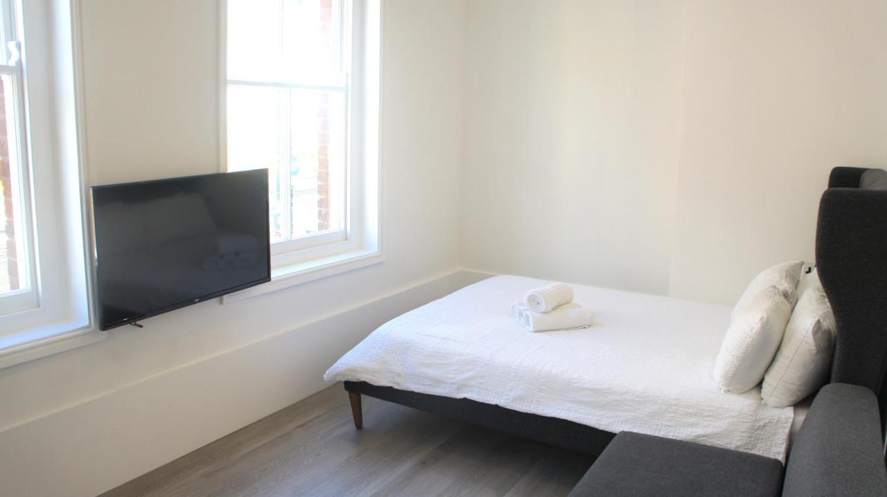 Brick Lane Base Apartment *