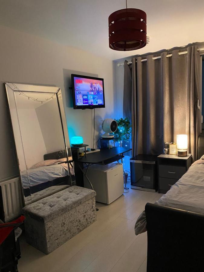 Private - Shared Near The City Alloggio in famiglia *