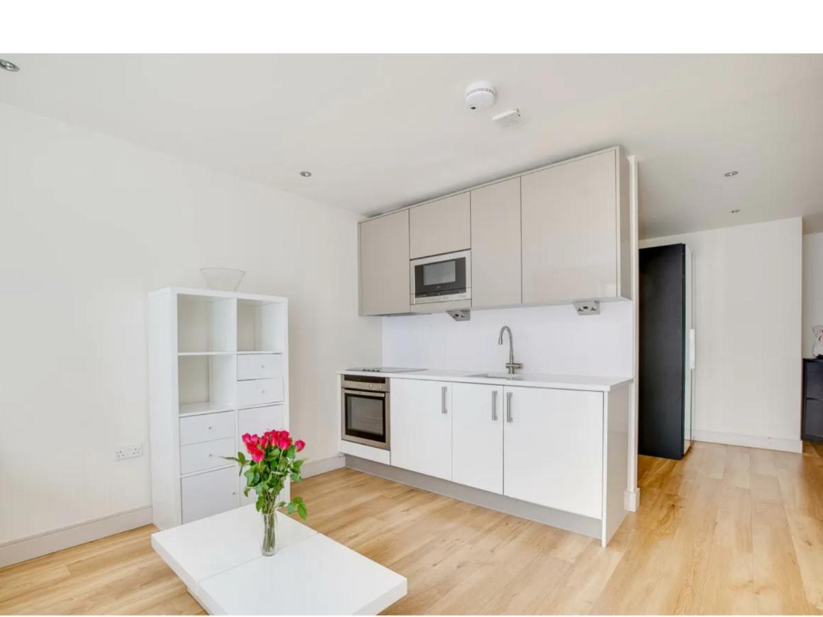 Lovely,modern Studio In Chelsea Appartement *