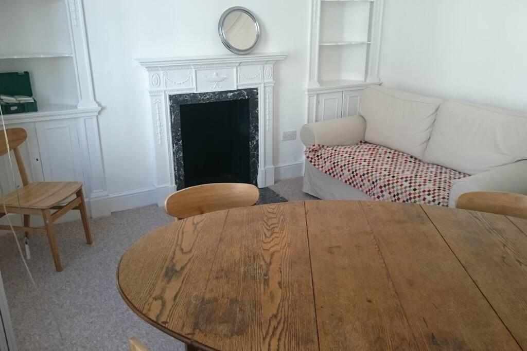 Flat. Georgian Terrace. Bright. Appartement *