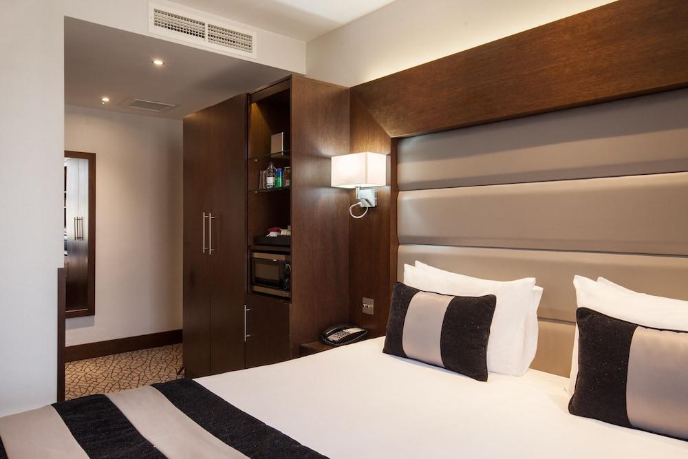 Park Grand Paddington Court Hotel