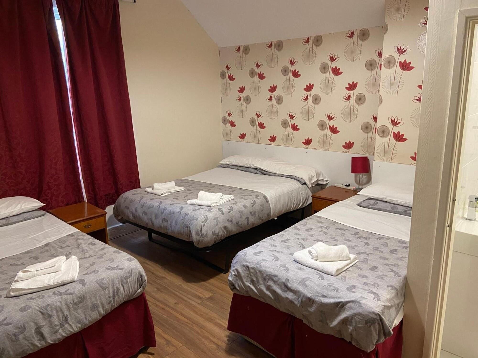 Abbey Bed & Breakfast 2*