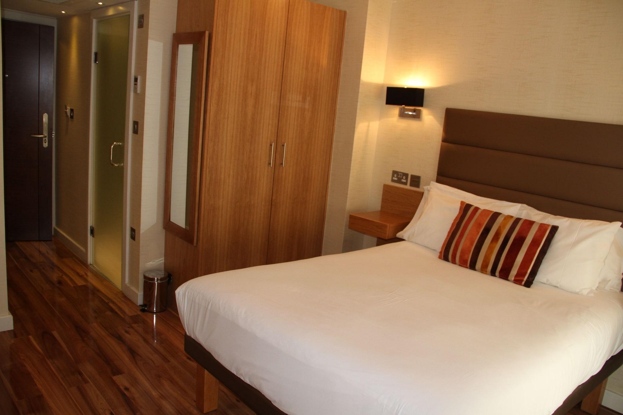 The Jade 3* London