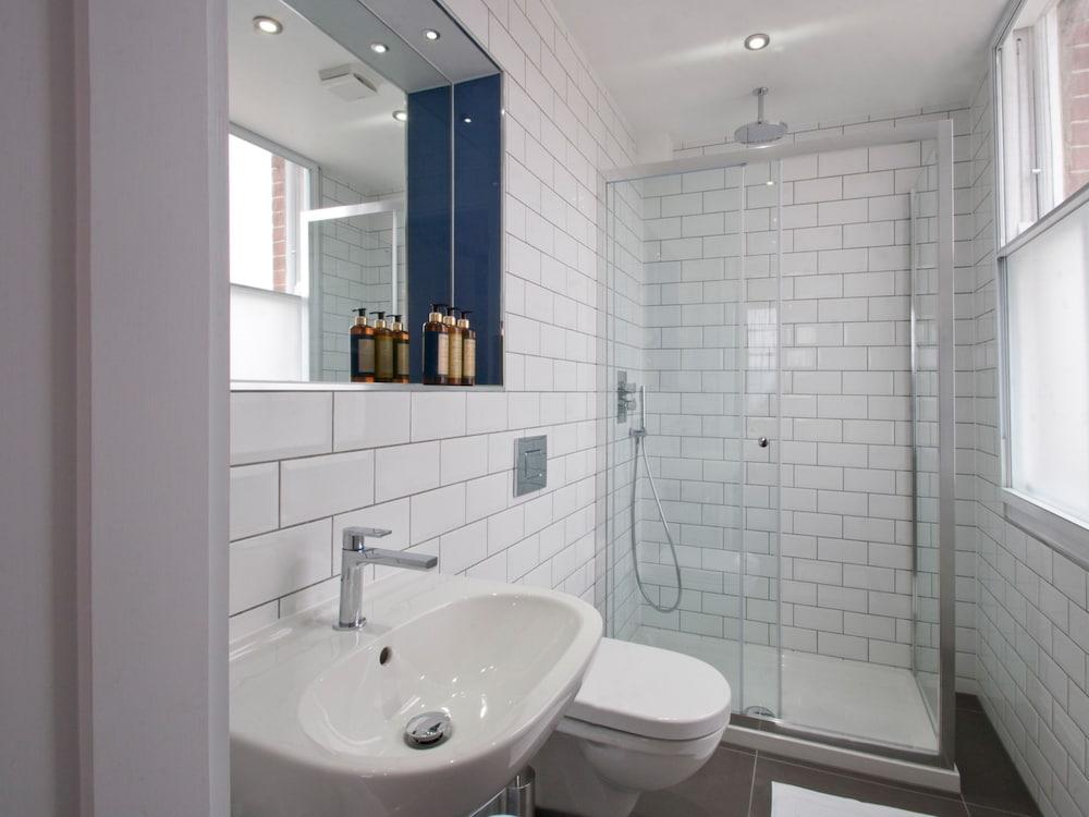W12 Hotel London