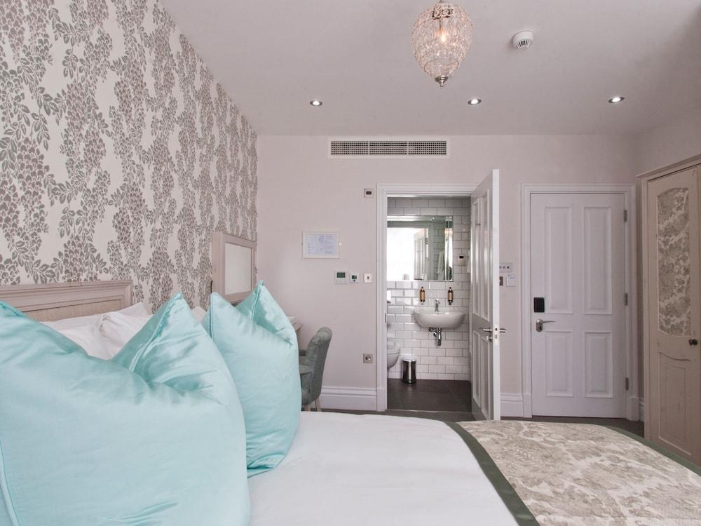 W12 Hotel