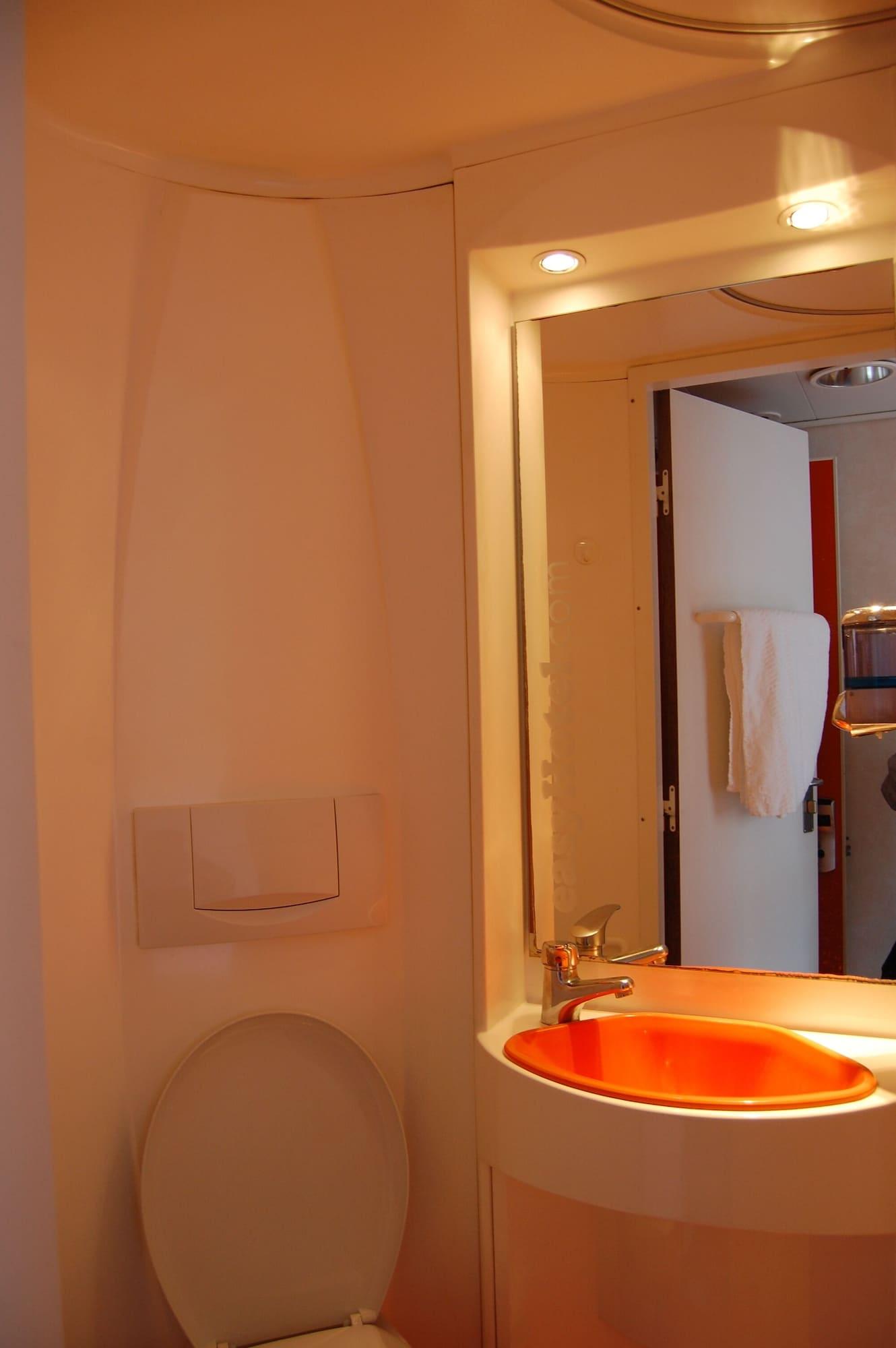 Easyhotel South Kensington Hotel 2*