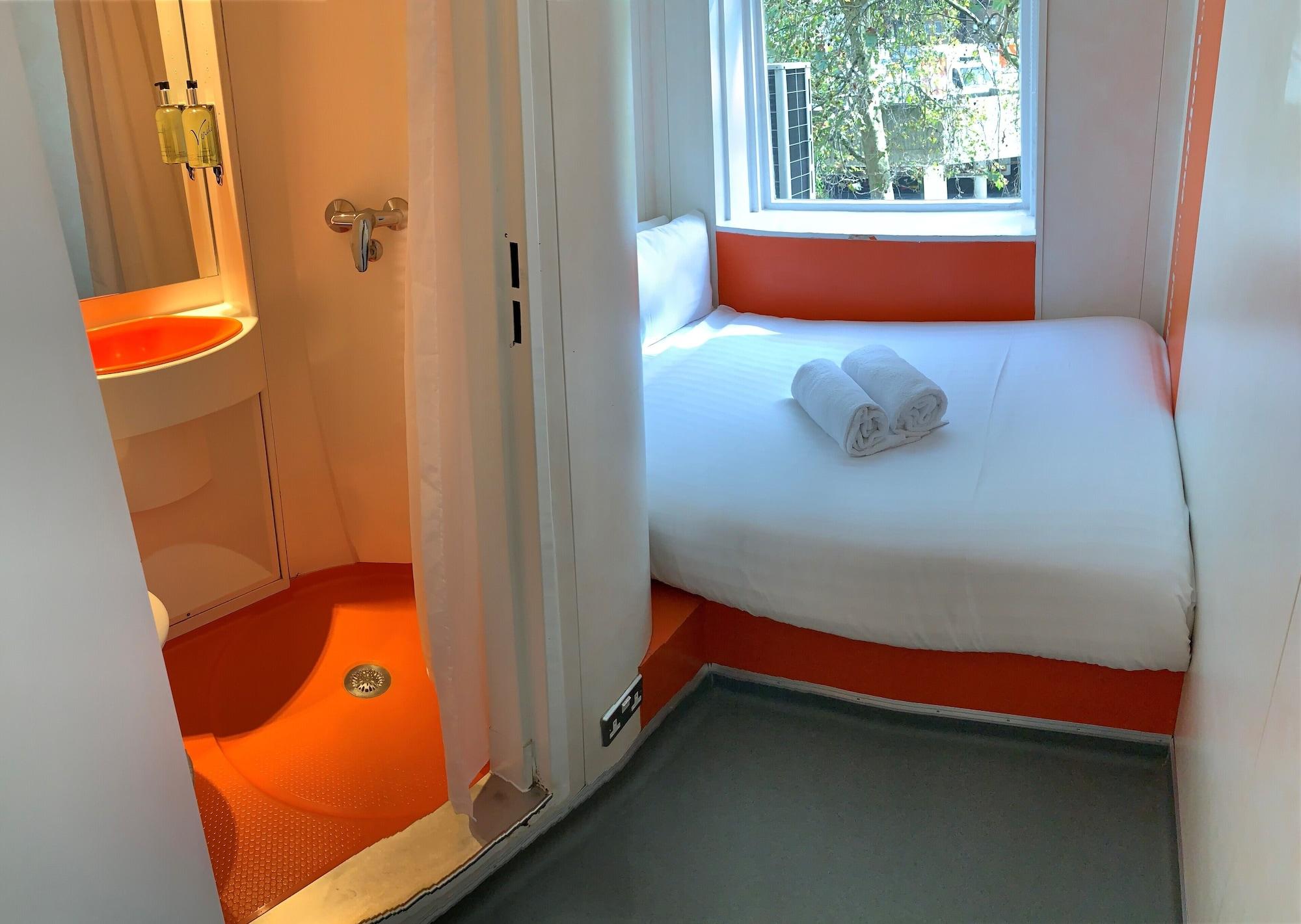 Hotel Easyhotel South Kensington 2*