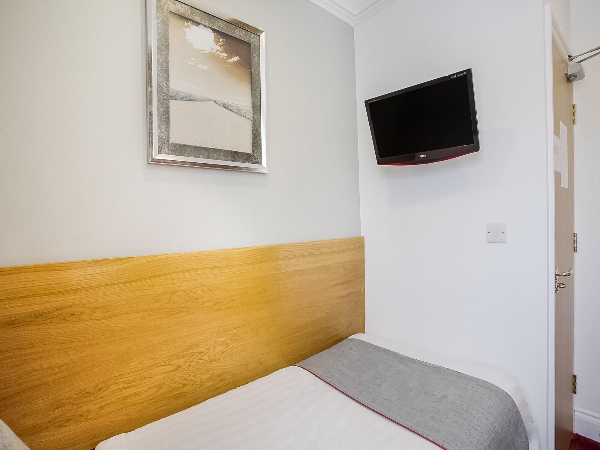Oyo 3* London