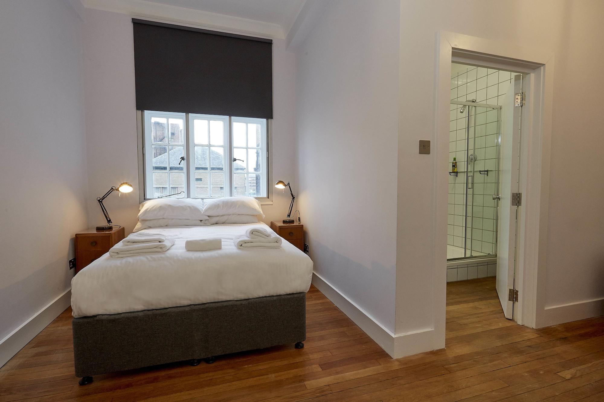Green Rooms Hotel