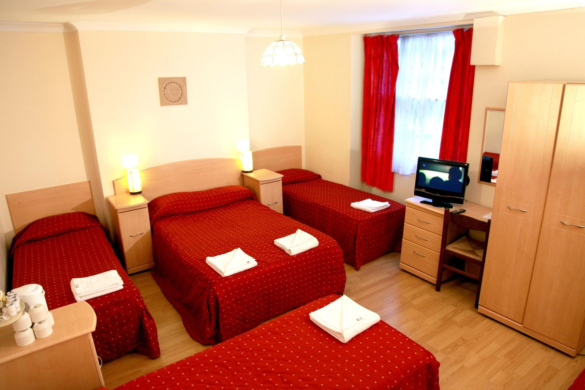 Elmwood Hotell 2*