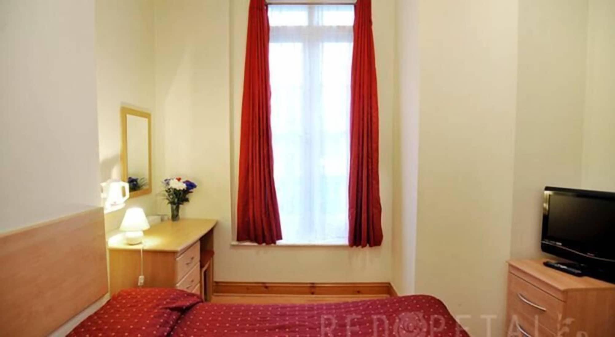 Hotell Elmwood 2*