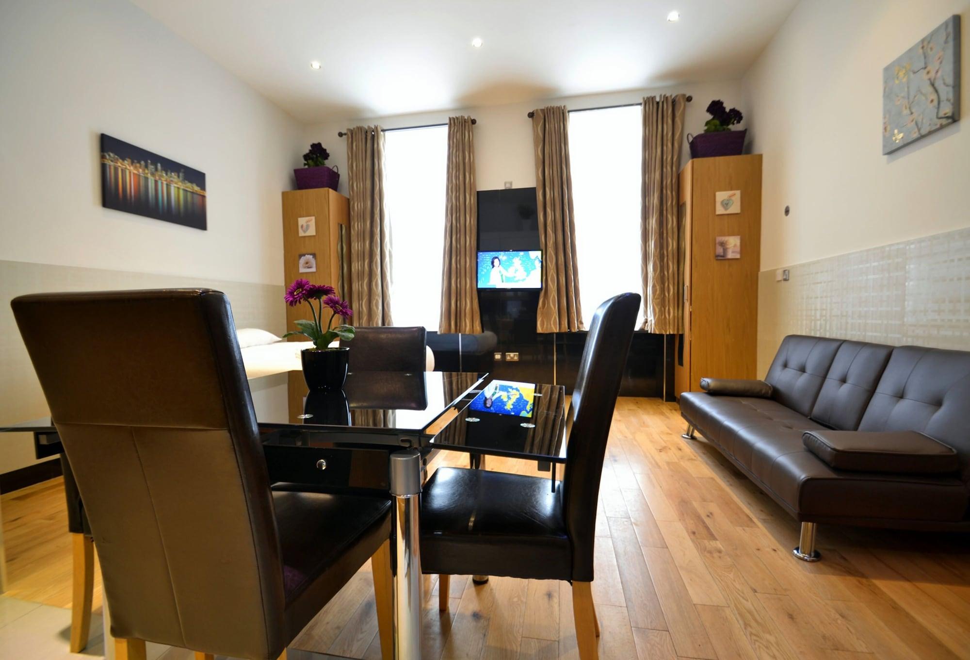Apartment Hyde Park London