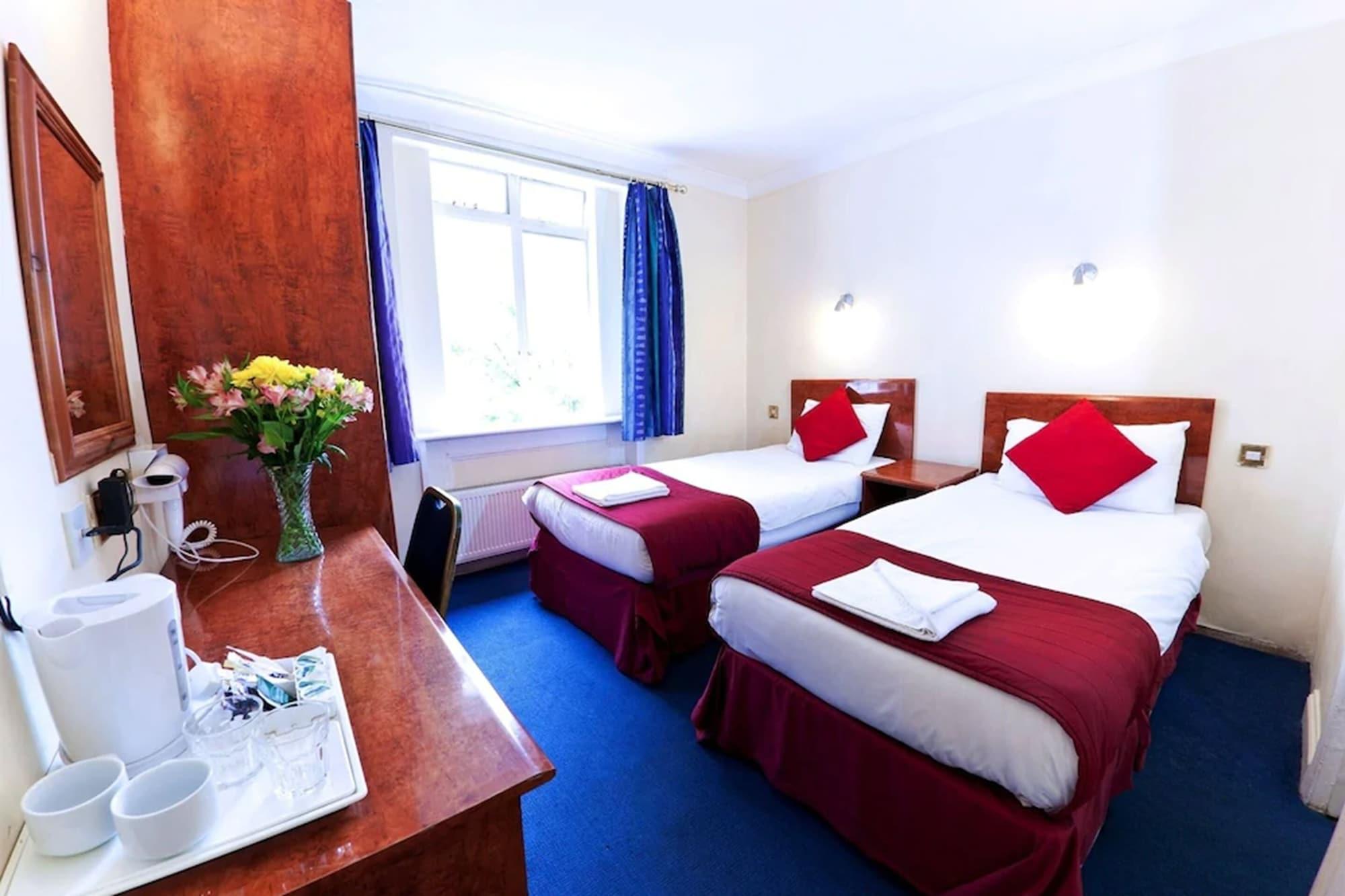 Whiteleaf Hotel