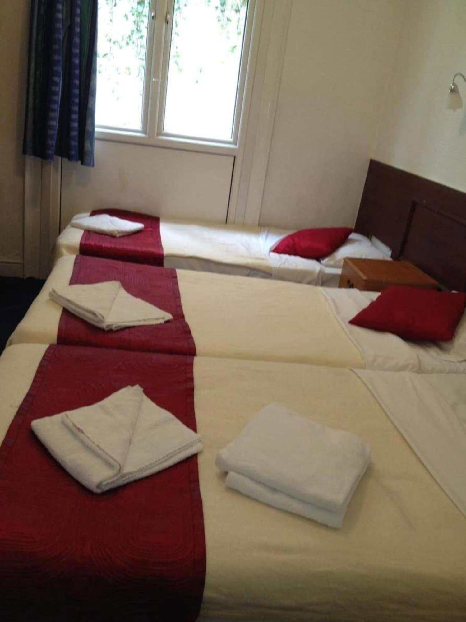 Whiteleaf Hotel