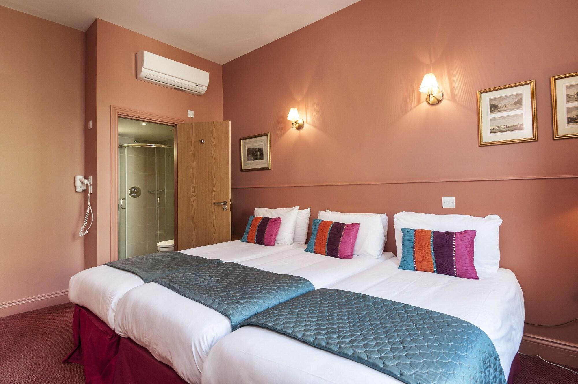 Hotell Rose Park 3*