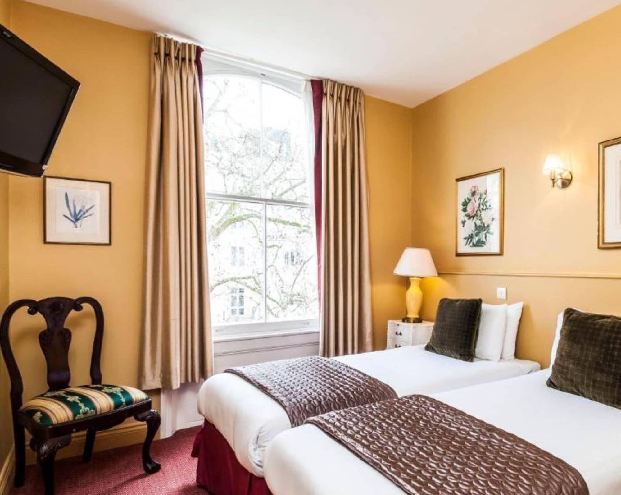 Hotell Rose Park 3*