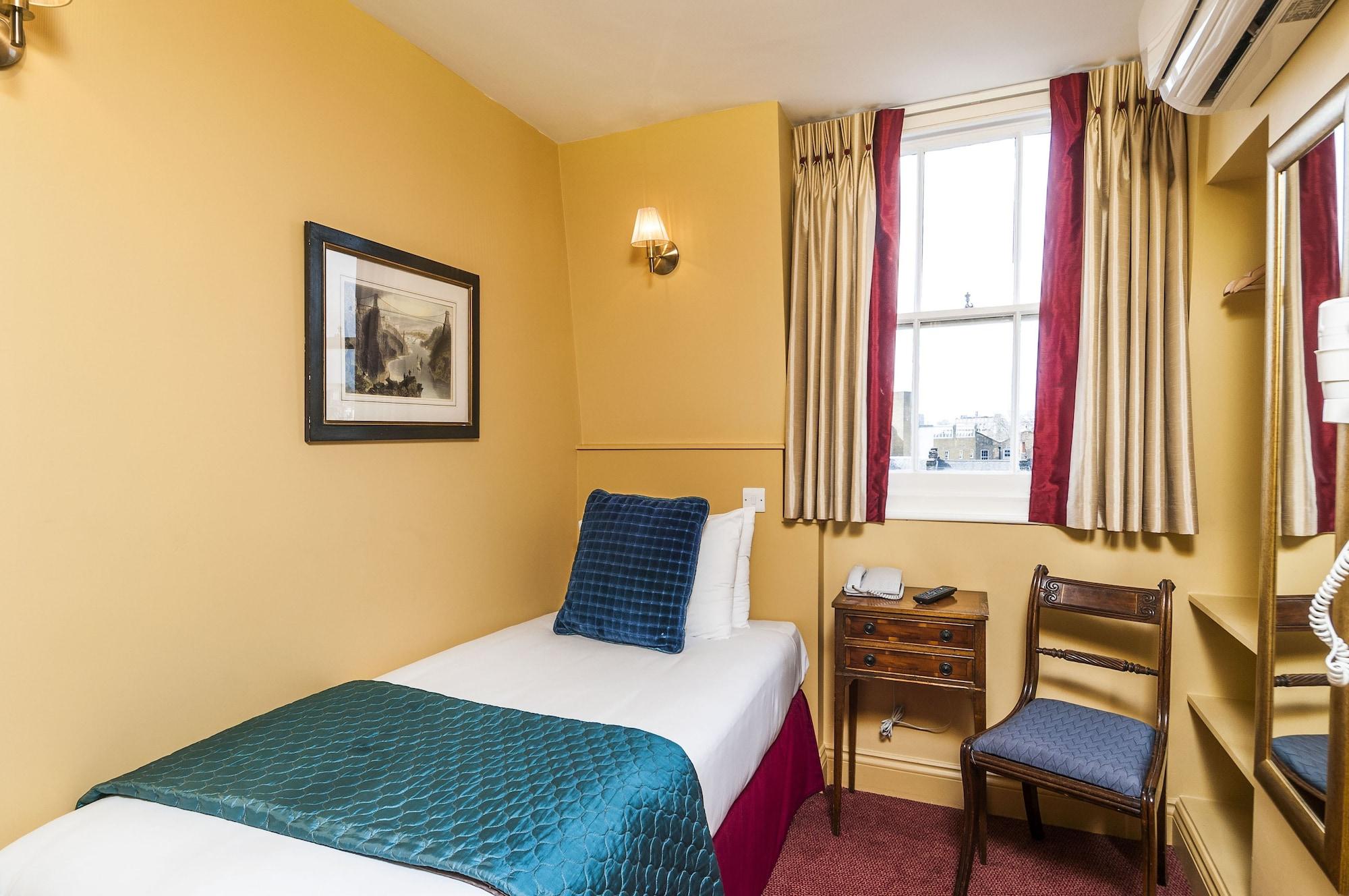 Rose Park Hotell 3*