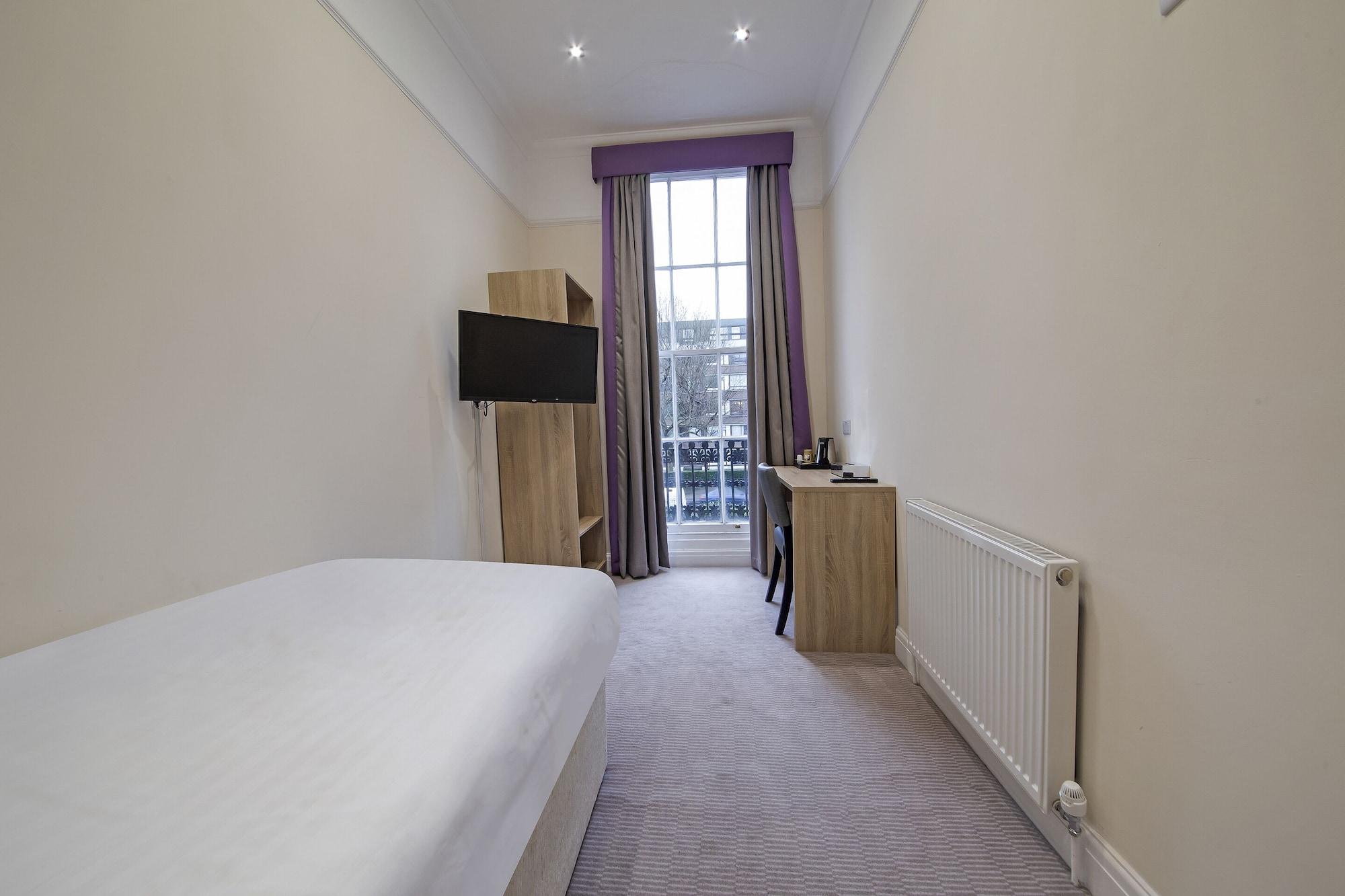 Oyo 24 Sussex, Paddington 3*