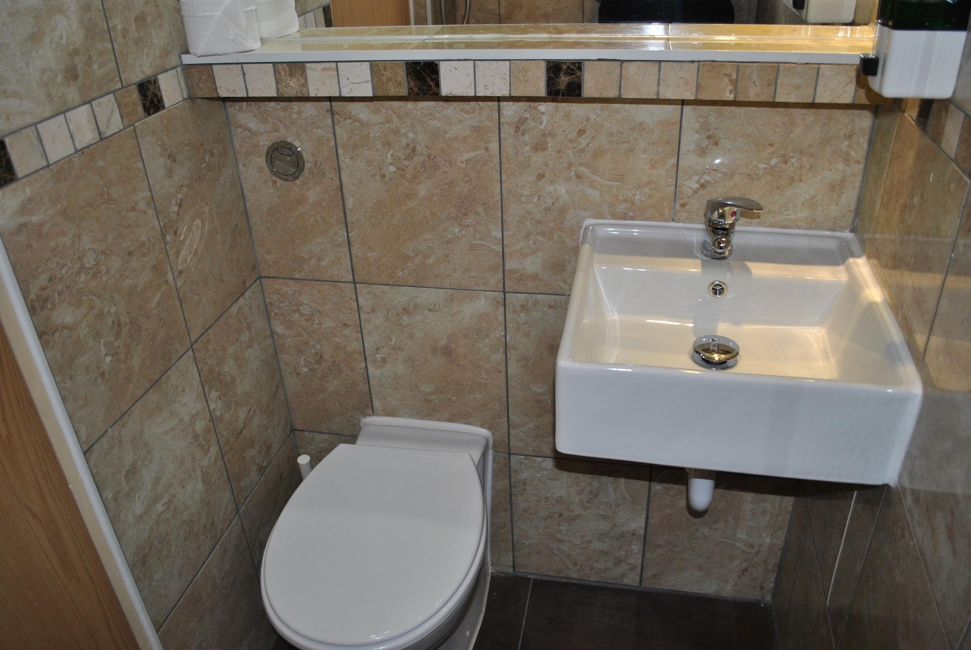 Carlton Guest house 2*