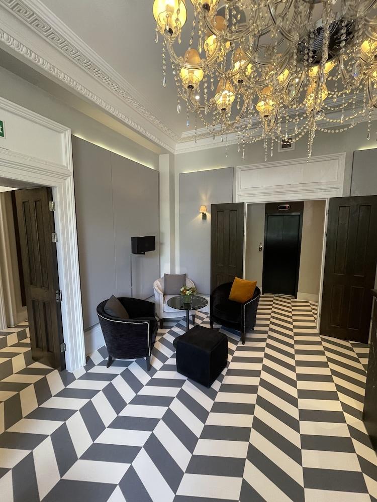 Eccleston Square Hotell 4*