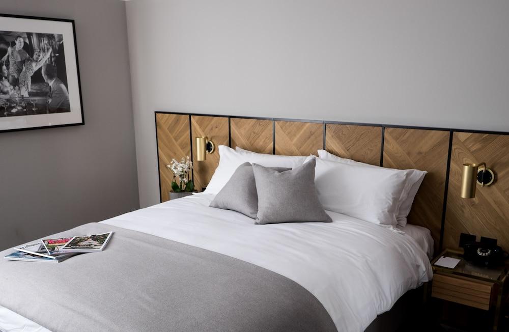 Victory House Leicester Square 4*