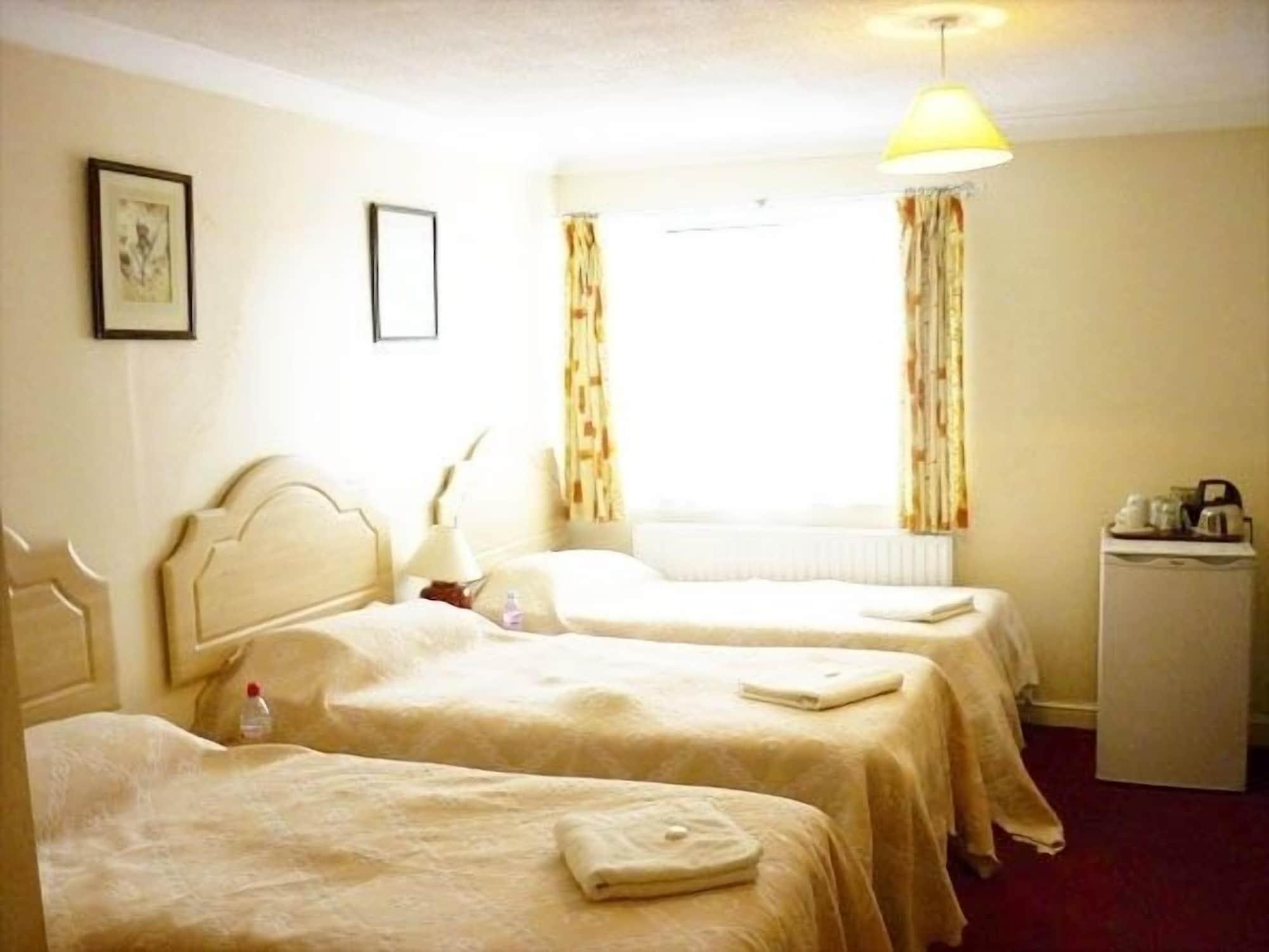 Acton Town Hotel