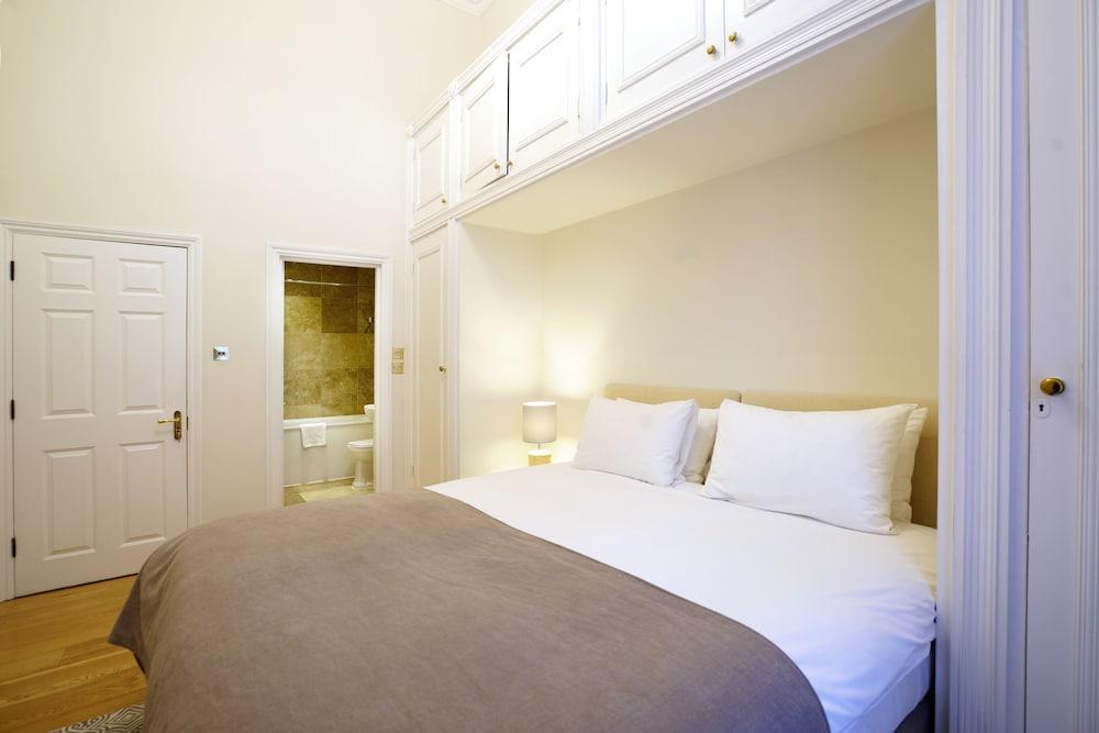 Queensgate Court Londra