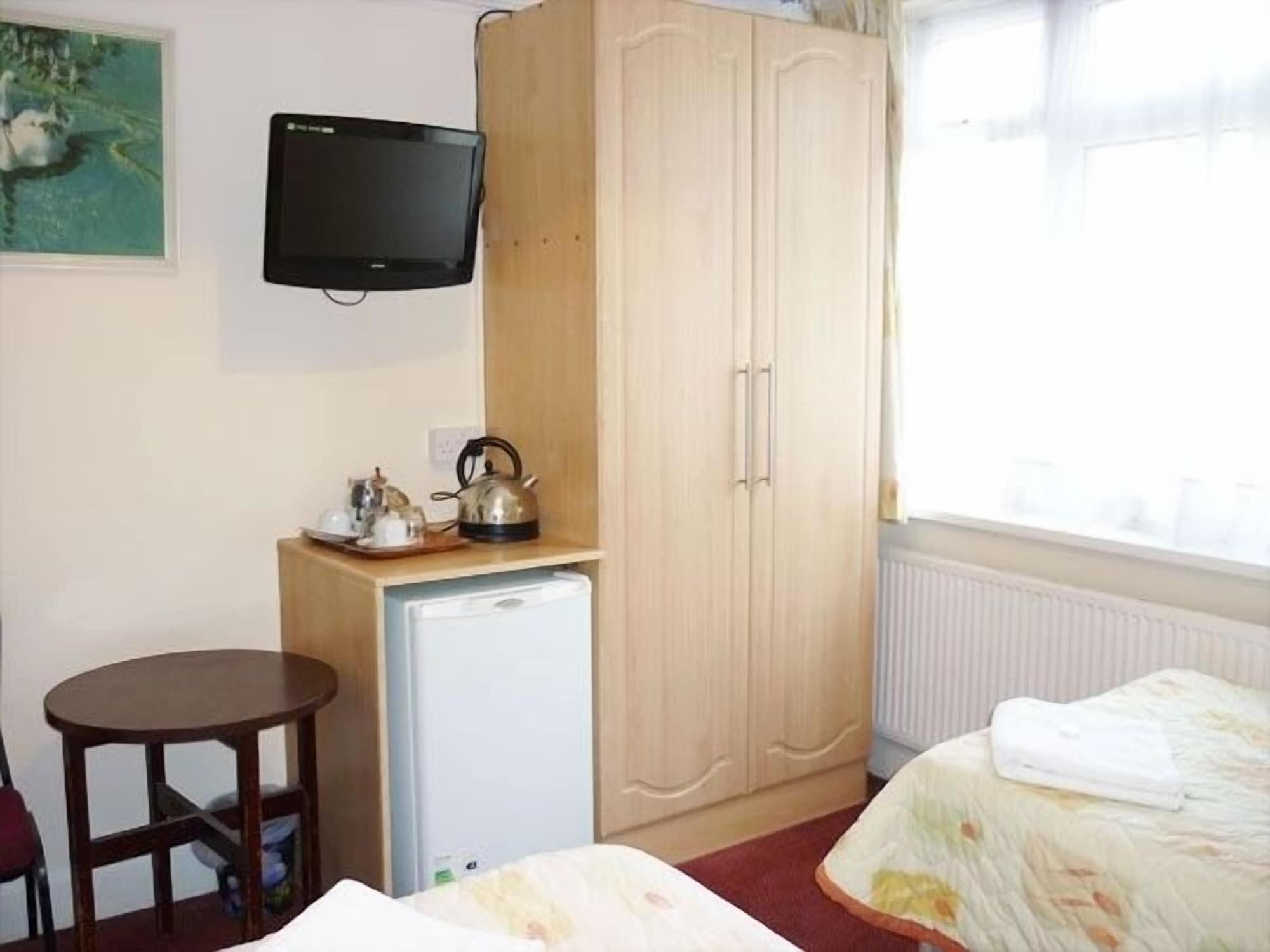 Acton Town 2* London