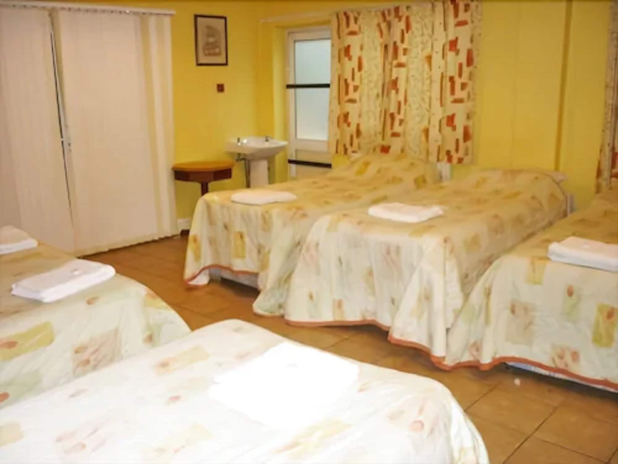 Hotel Acton Town