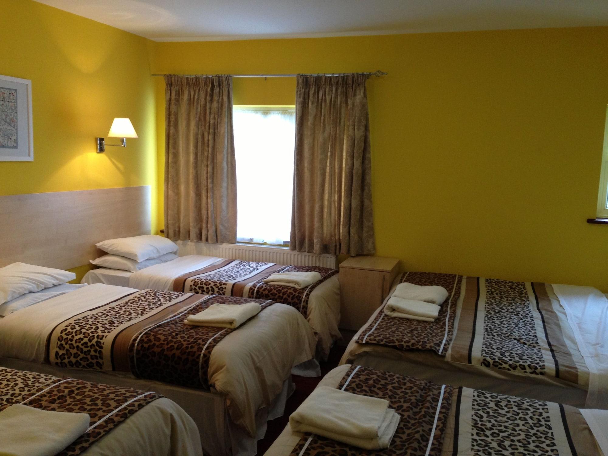 Acton Town Hotel
