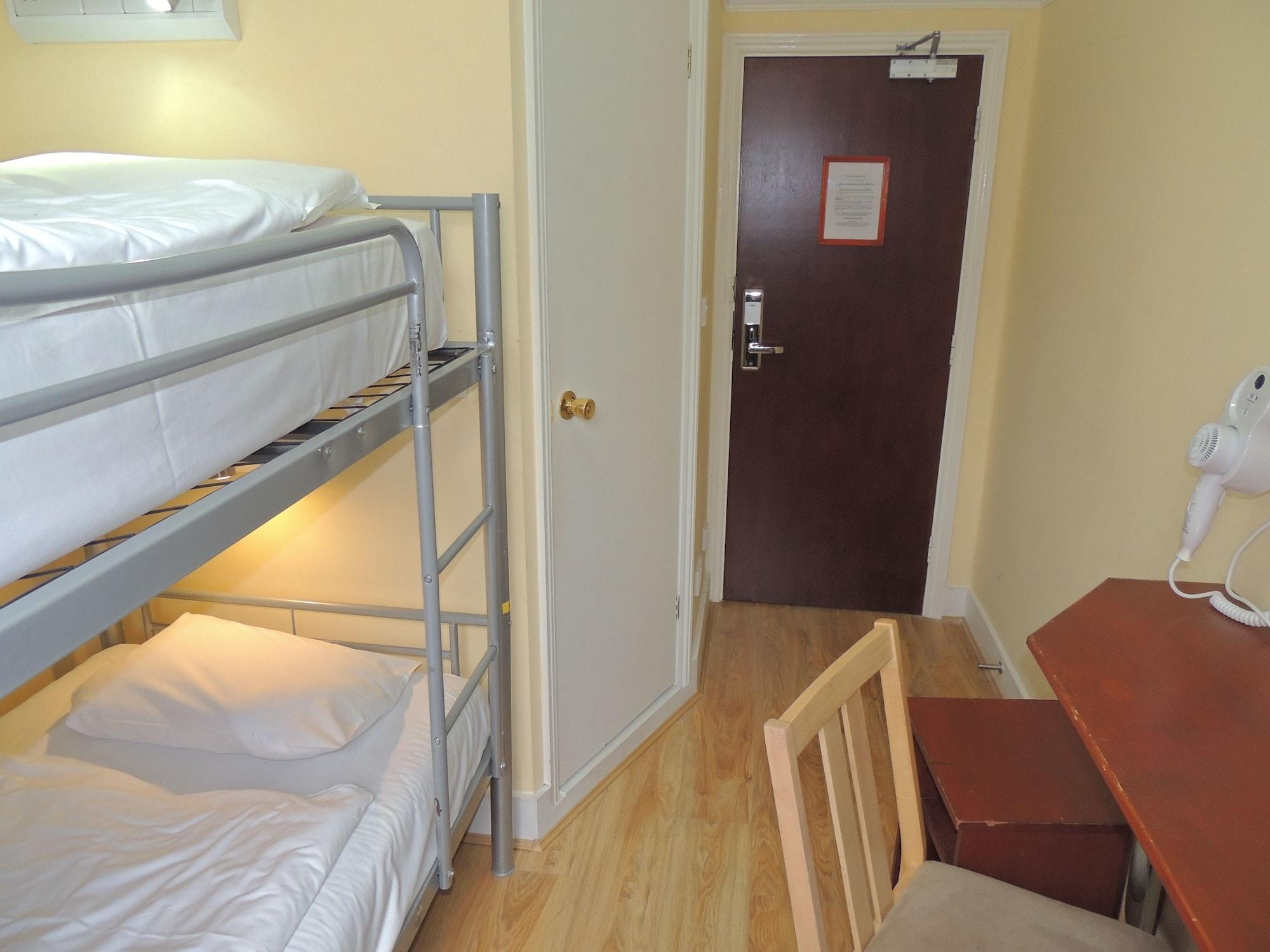 Dolphin - The 3* London