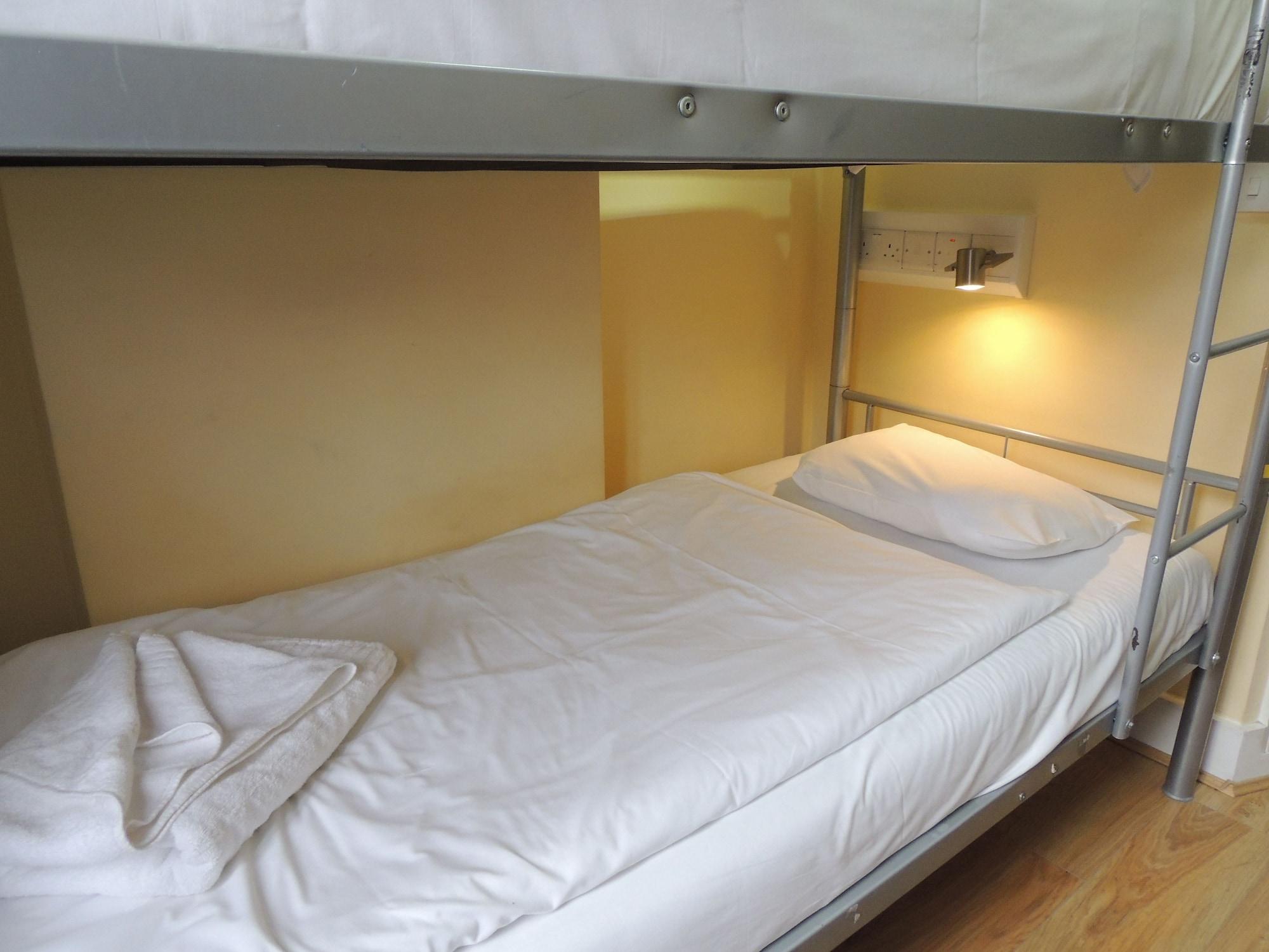 Dolphin - The Hotel London