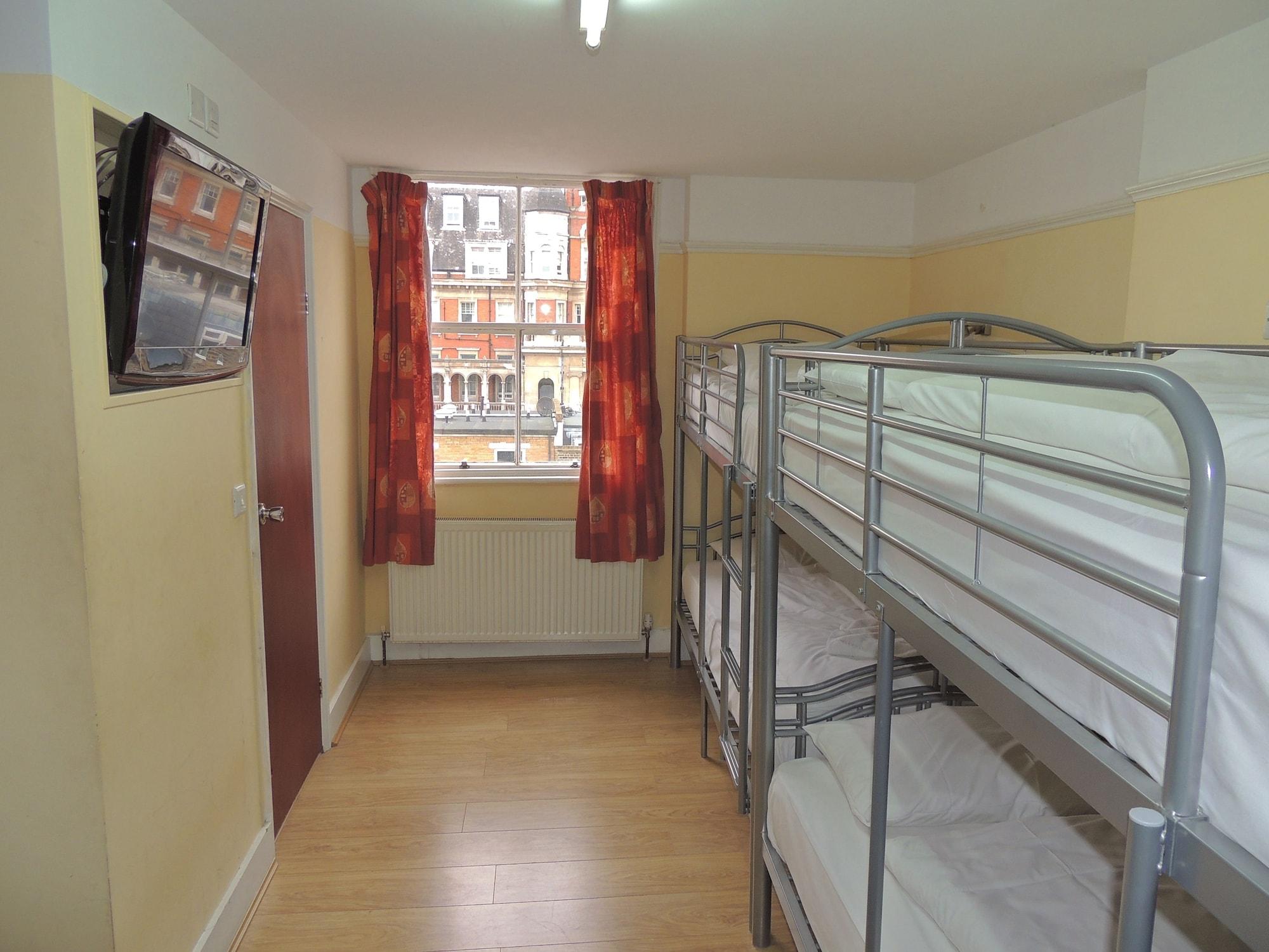 Dolphin - The 3* Londen