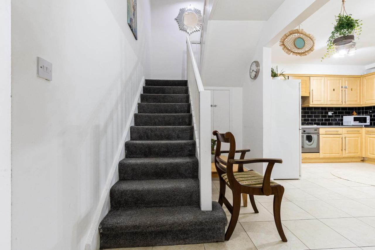 Gorgeous 4 Bedroom 5 Bathrooms House In Marble Arch, Near Oxford Street Feriehus London
