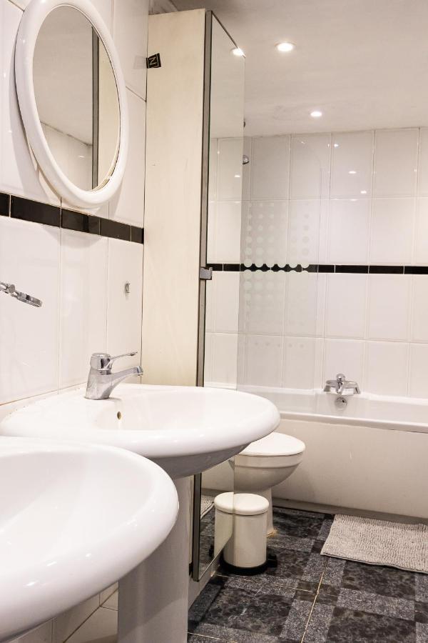 Feriehus Gorgeous 4 Bedroom 5 Bathrooms House In Marble Arch, Near Oxford Street London