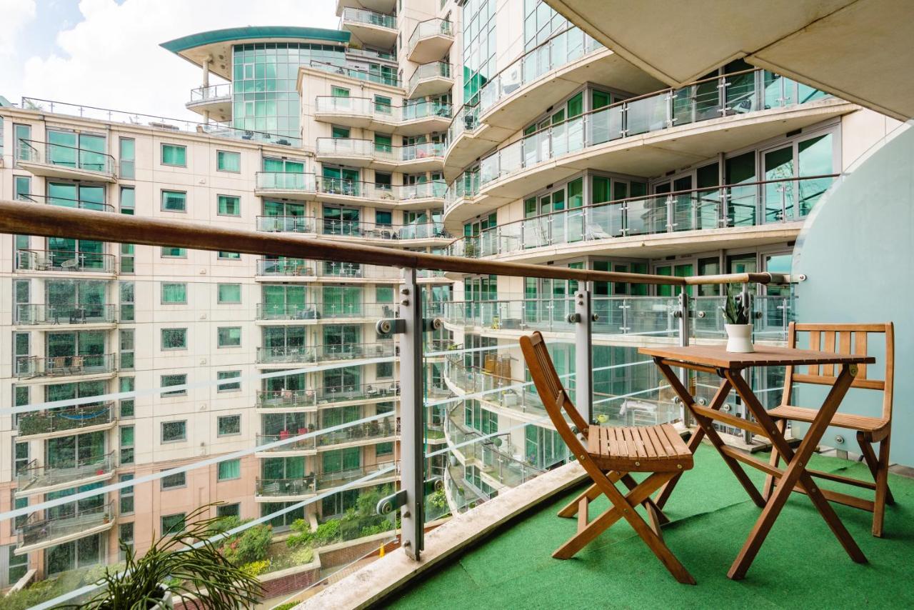 Riverside 2-bedroom Apartment *