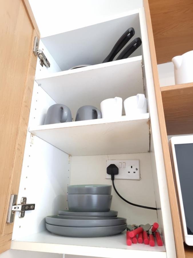 F21-4th Floor Studio For 2 Near Paddington *
