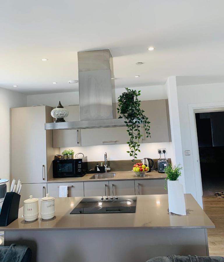 Apartment Beautiful 2-Bed Apartment In London