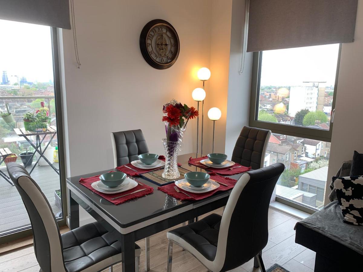 Apartment Beautiful 2-Bed Apartment In London