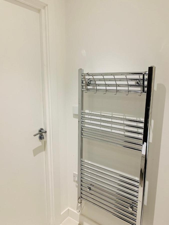 Beautiful 2-Bed Apartment In London Apartment *