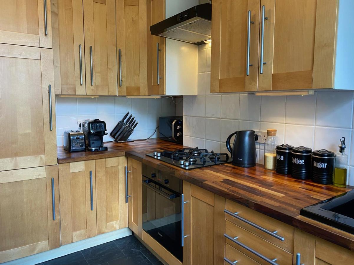 Spacious 2-bed Flat With Garden, 3 Minutes Walk From Oval Tube Station * Londen