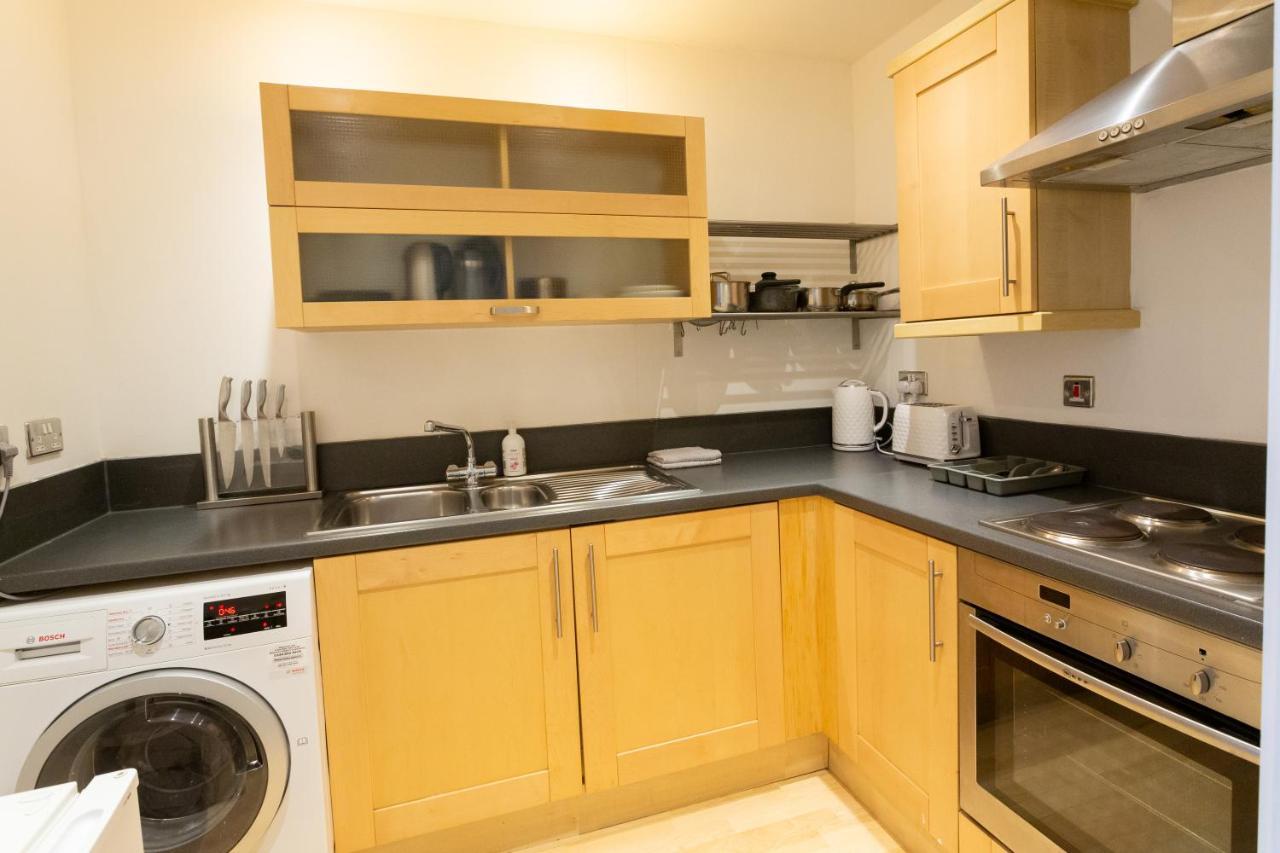 Leilighet Modern Spacious Close To Station