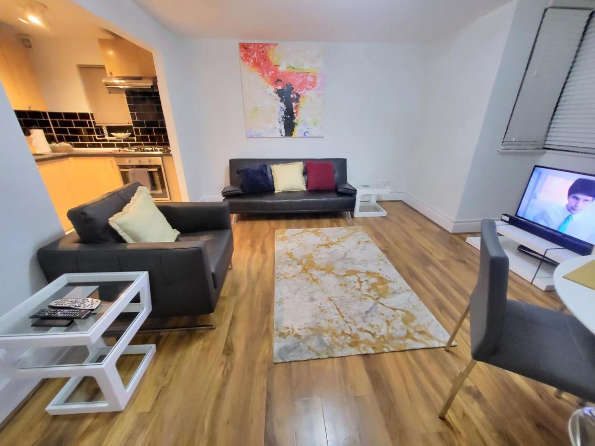 Modern Apartment, Woolwich *