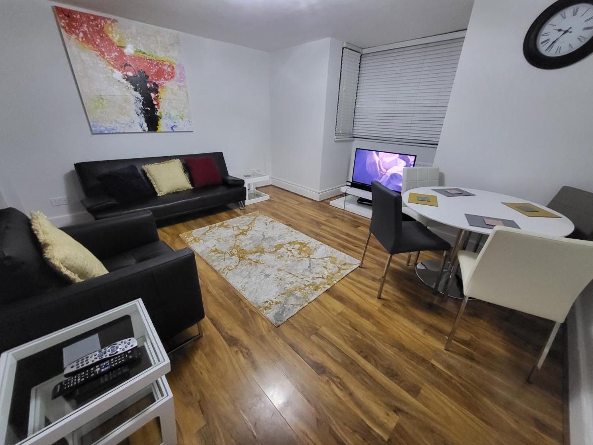 Modern Apartment, Woolwich