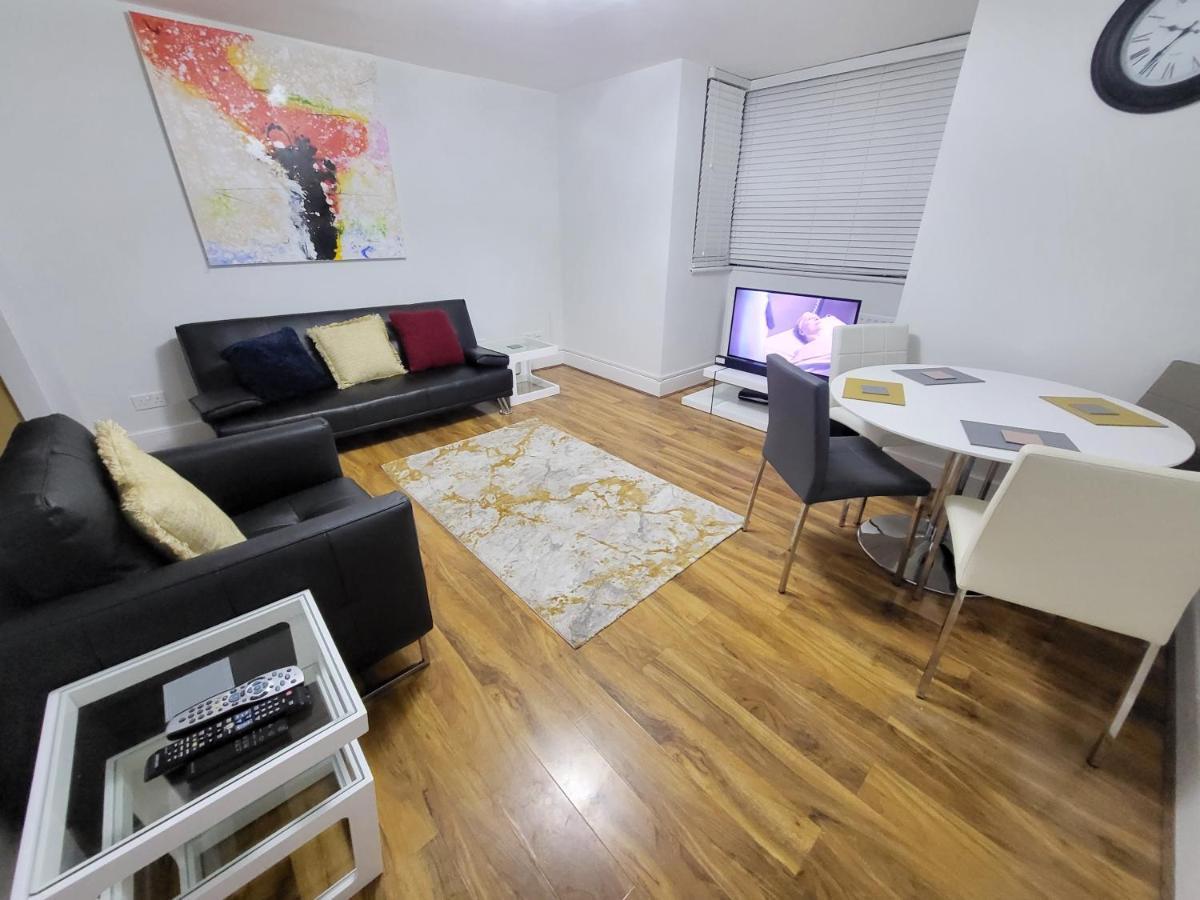 Modern Apartment, Woolwich *