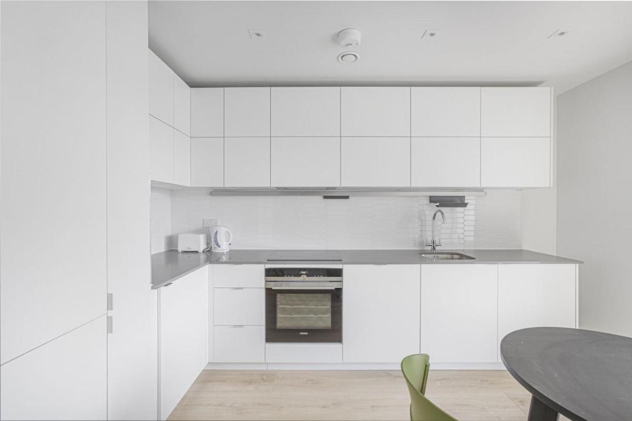 Wembley - 1 Bed Apartment London