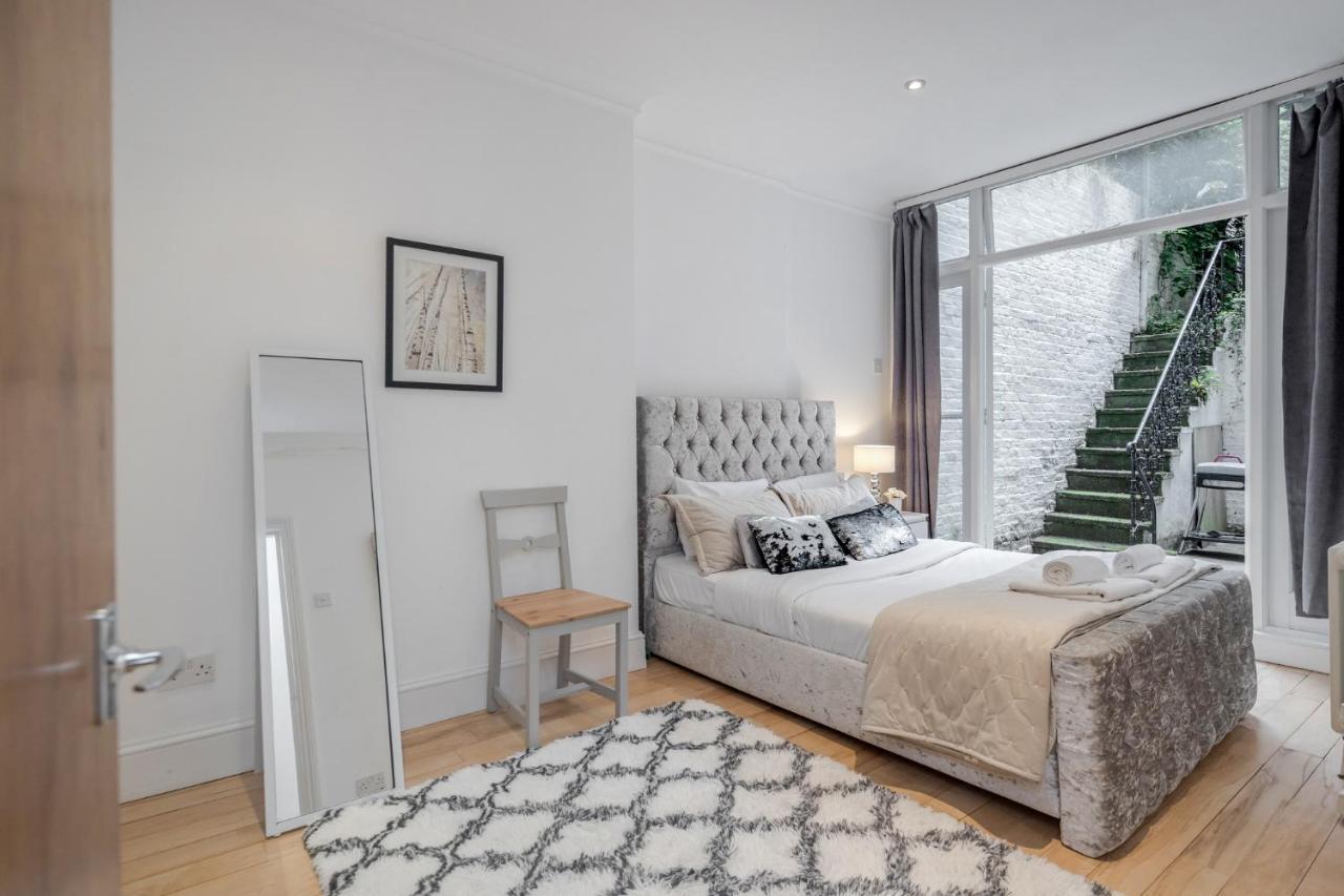 Nevern Square Earl's Court 2 Bed Leilighet London