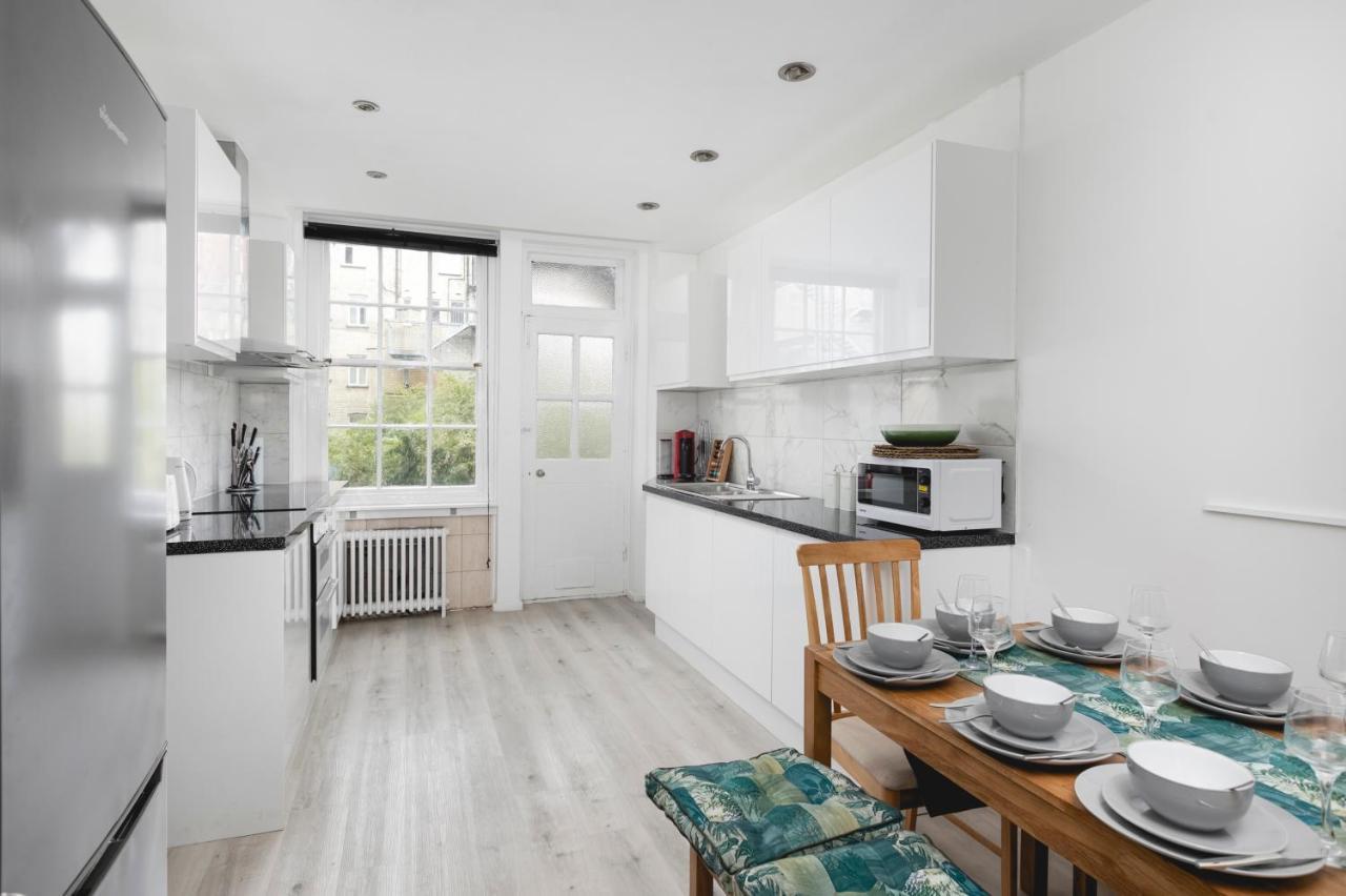 Appartement **authentic & Spacious 5 Bed Apartment/hyde Park** Londres