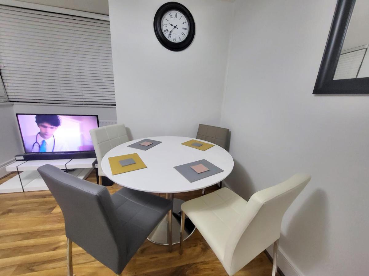 Modern Apartment, Woolwich *